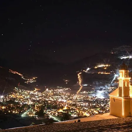 アパート L'appartamentino Del Cuore ボルミオ